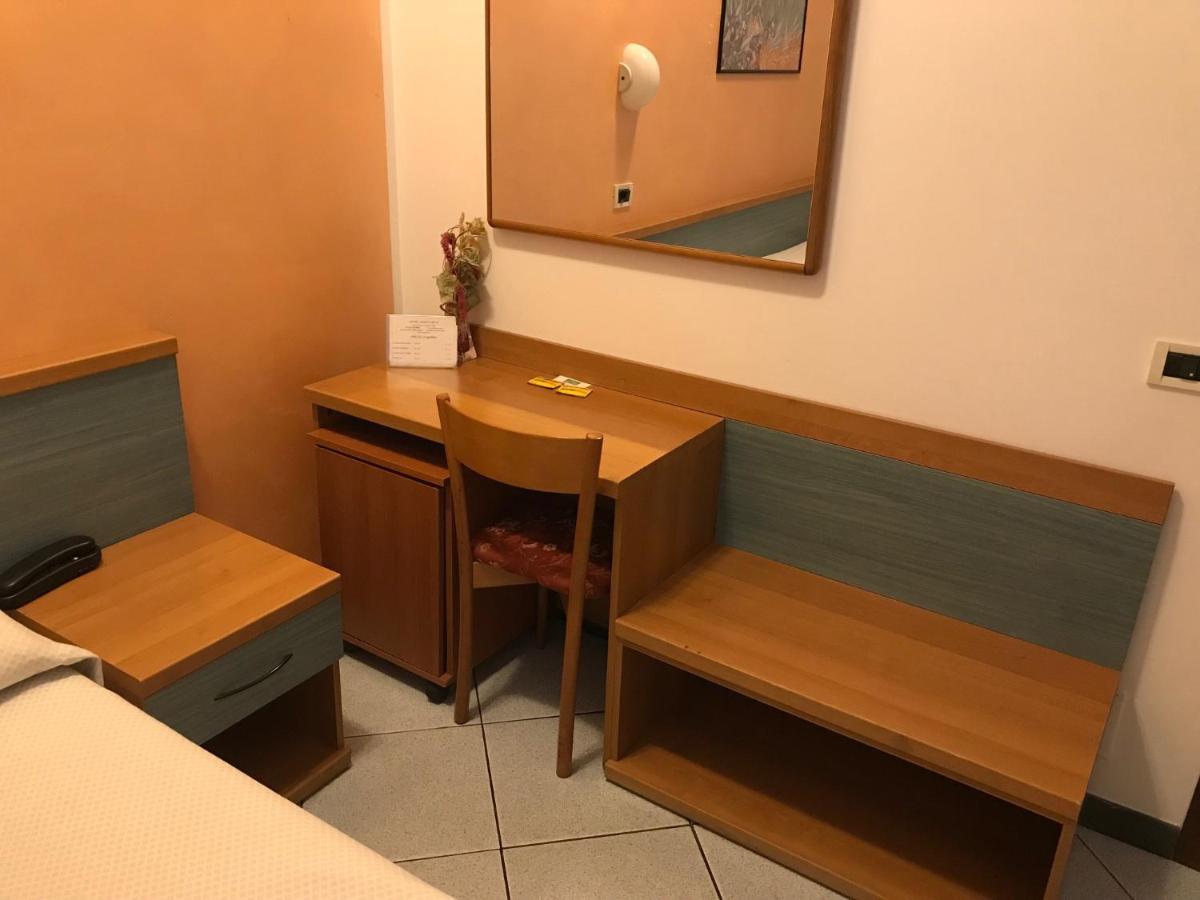 Hotel Amico Fritz Livorno Zewnętrze zdjęcie
